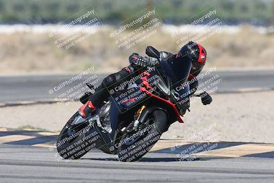 media/Oct-13-2025-Moto Forza (Mon) [[a66d839500]]/3-B Group/Session 3 (Turn 16)/